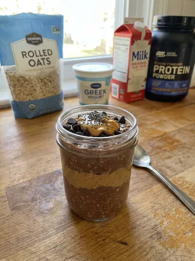 Chocolate Peanut Butter Overnight Oats